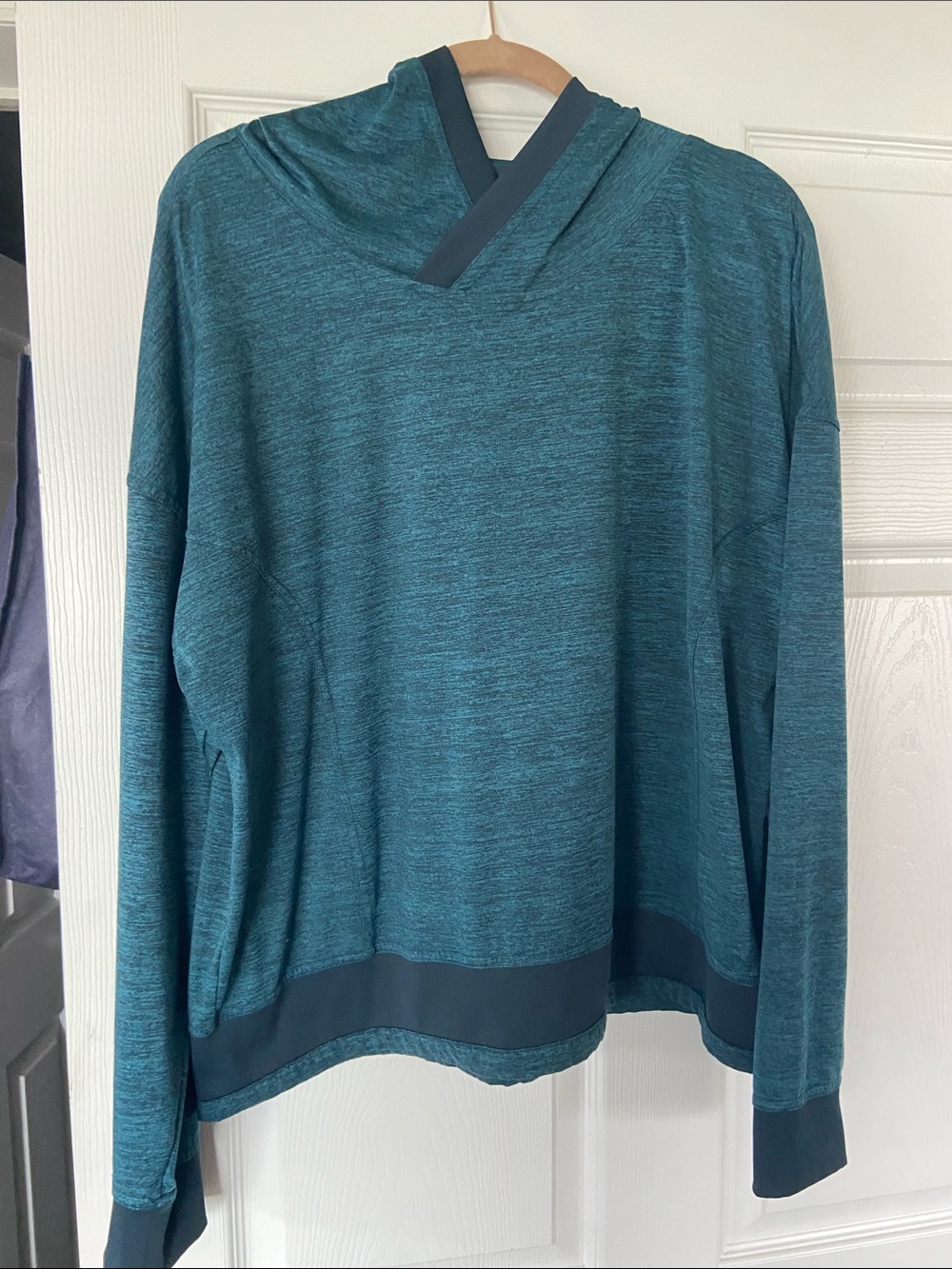 Mondetta Teal V-Neck Hoodie Sweater with Dark Trim